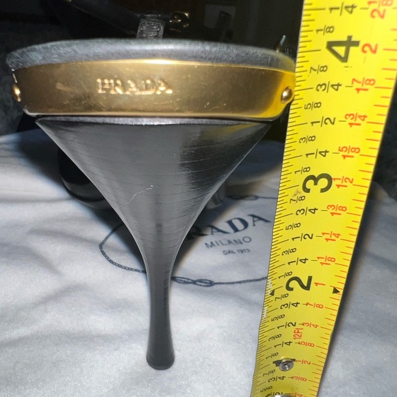 Prada heels - Picture 5 of 6